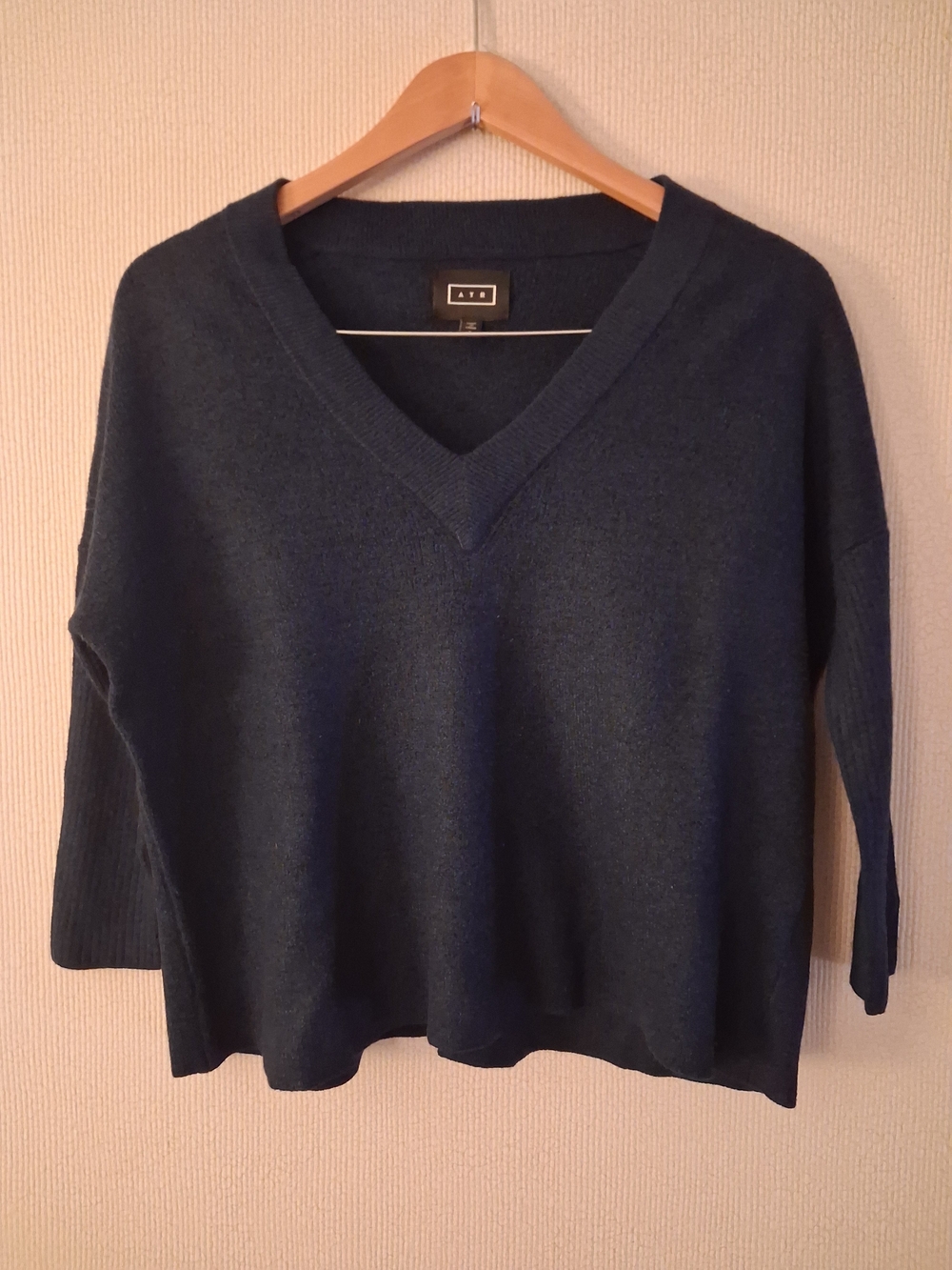 AYR Women's Deep Blue V-Neck Wool Sweater Sz S